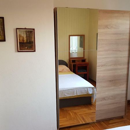 Mare Azzurro Apartments Пула Экстерьер фото