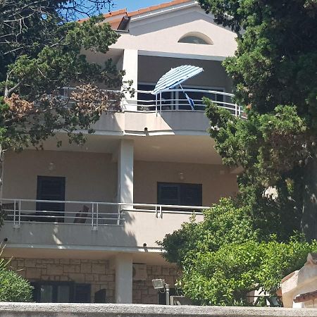 Mare Azzurro Apartments Пула Экстерьер фото