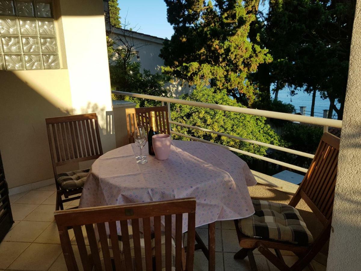 Mare Azzurro Apartments Пула Экстерьер фото