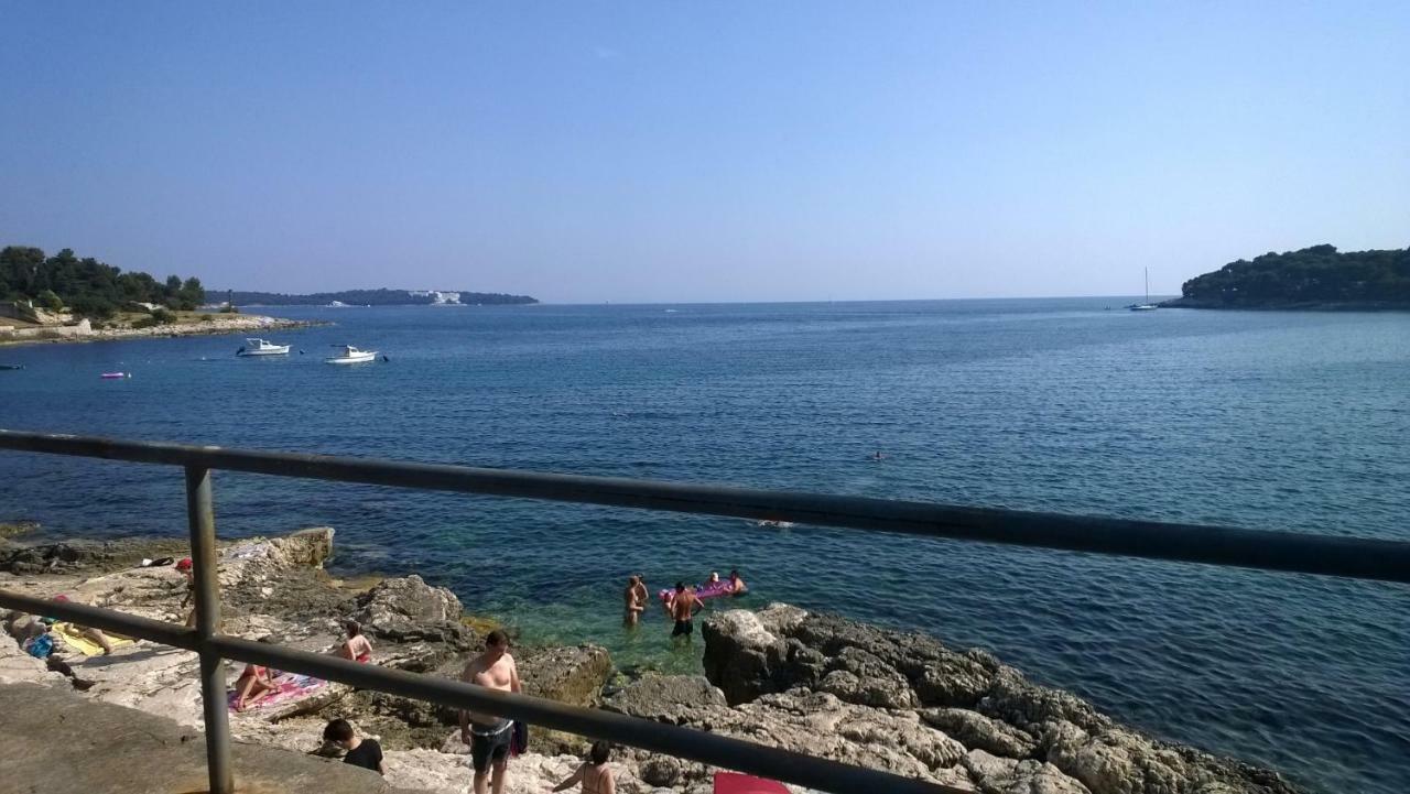 Mare Azzurro Apartments Пула Экстерьер фото