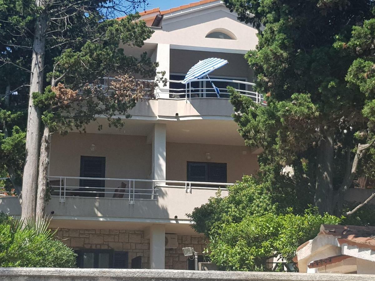 Mare Azzurro Apartments Пула Экстерьер фото